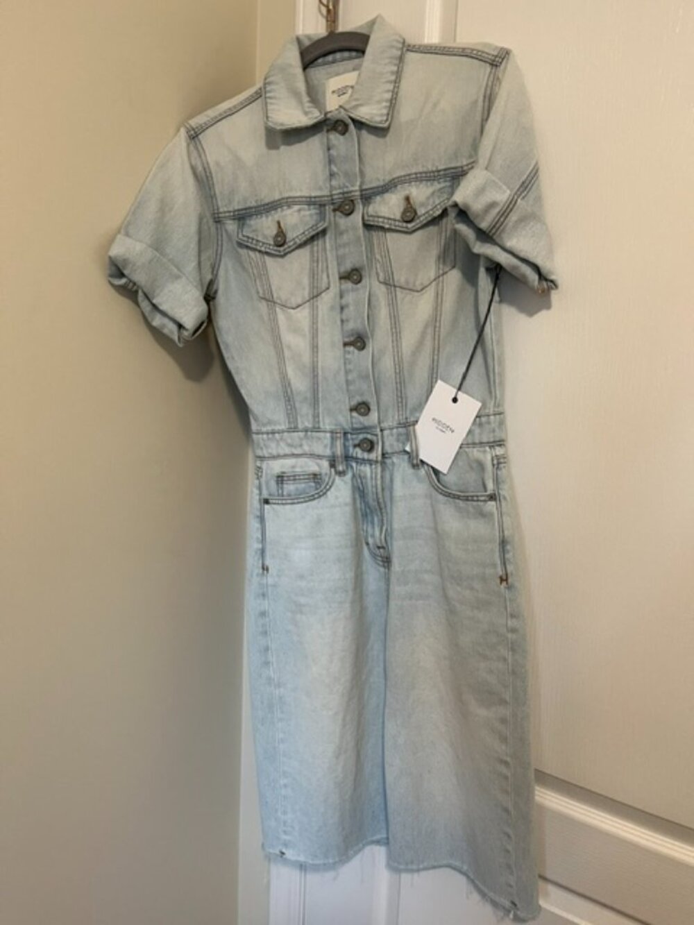 Hidden Jeans Los Angeles denim dress. - Picture 2 of 5